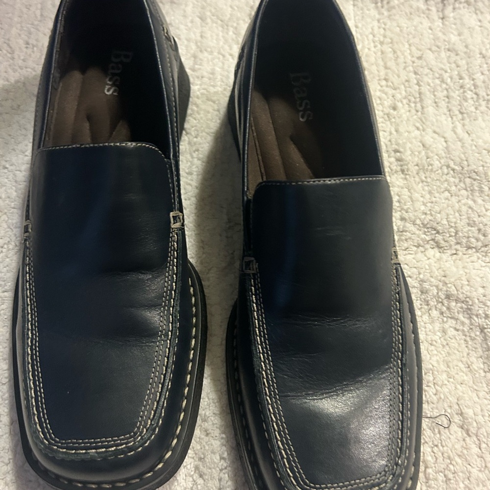 Navy Bonnie Shoes - Size 9 1/2 M